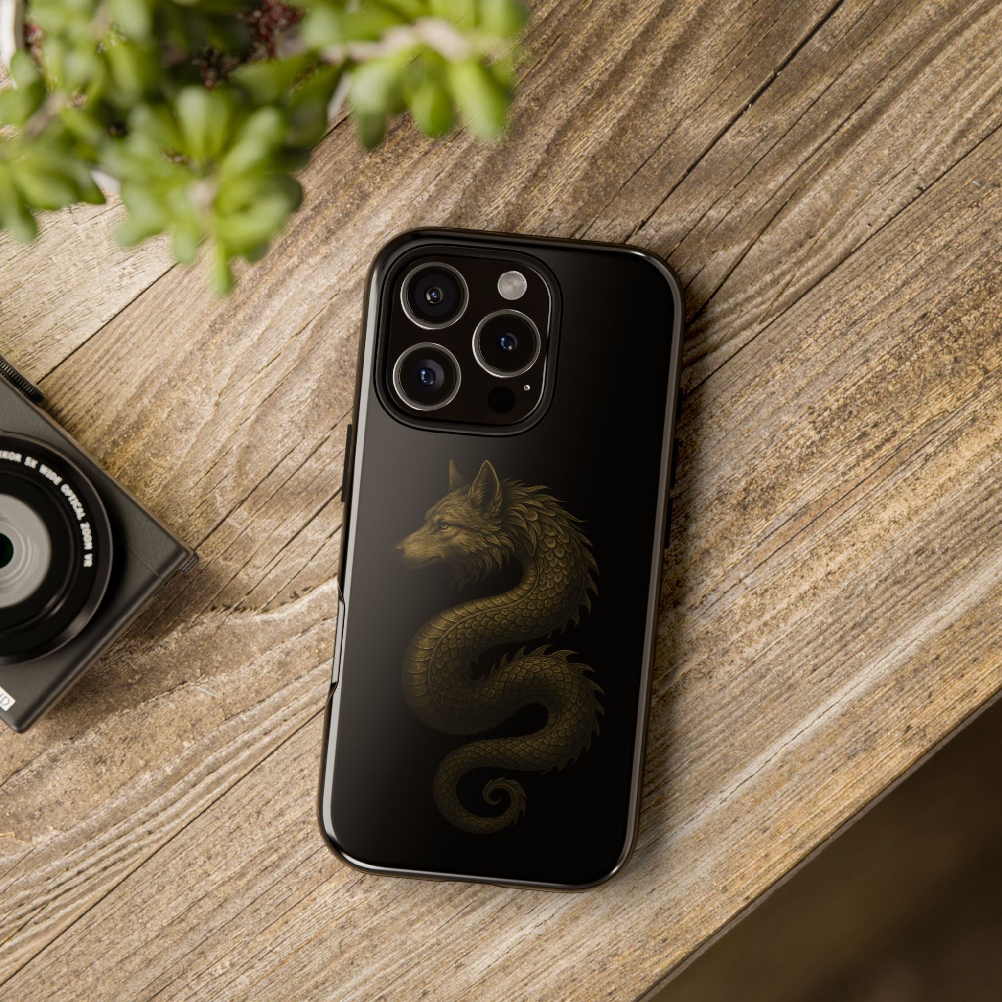 Husă de telefon Wolf Serpent — Mythic Protection de la GetRoomzy (seria iPhone)