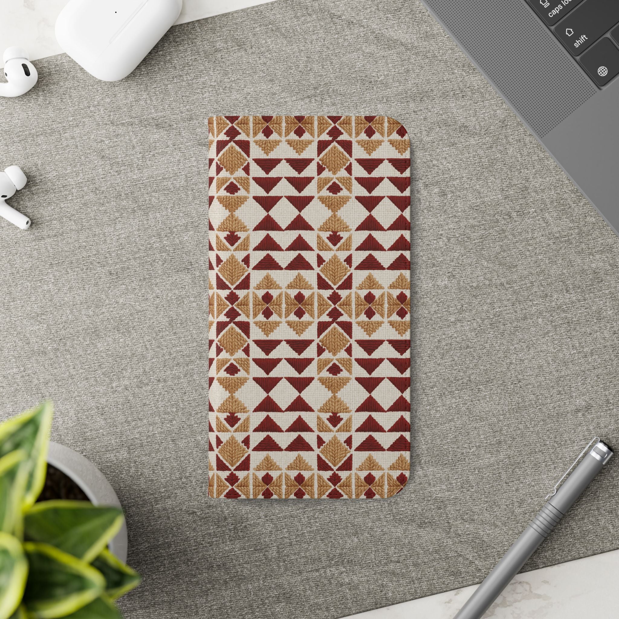 Munții în foc – Ediția II „Vârfuri și fire” | Husă din piele vegană inspirată de broderii (serie iPhone)